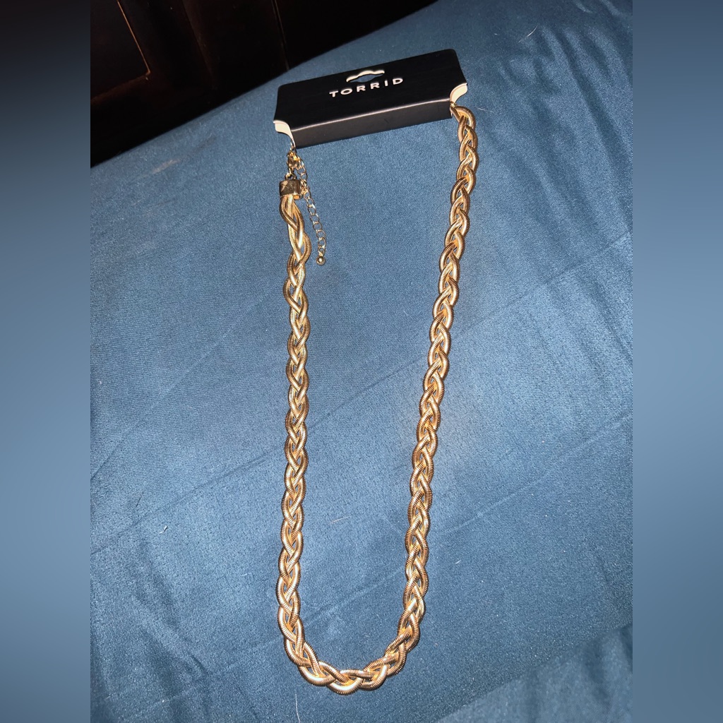 Torrid Gold Braided Chain Necklace 15$